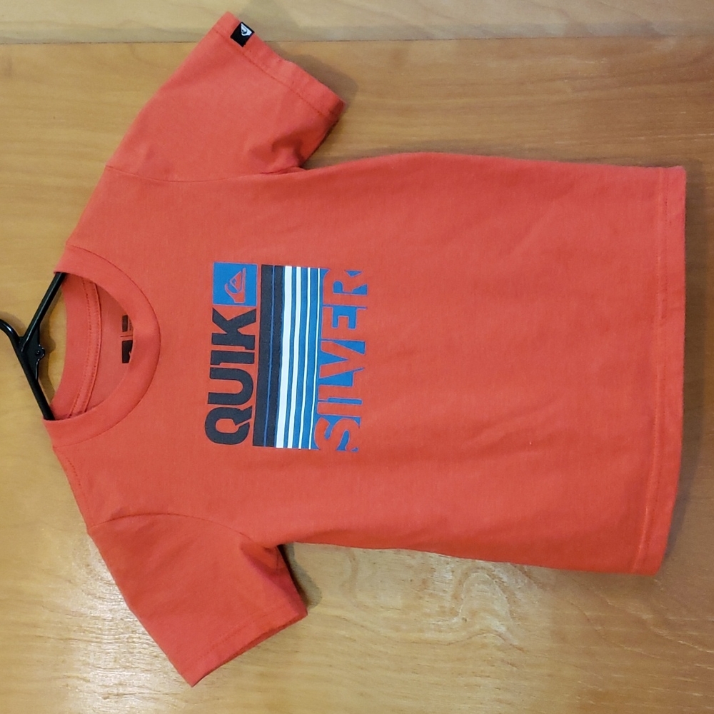 Quicksilver short sleeve t-shirt